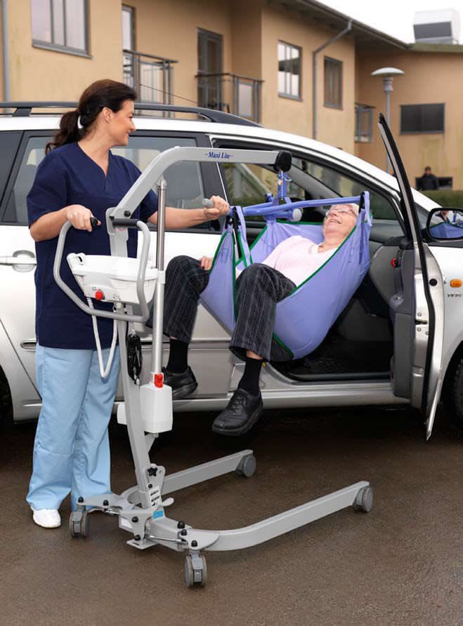 Mobile patient lift / electrical Maxi Lite™ ArjoHuntleigh