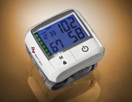Automatic blood pressure monitor / electronic / wrist IN4 KP-7270 IN4 Technology Corp.