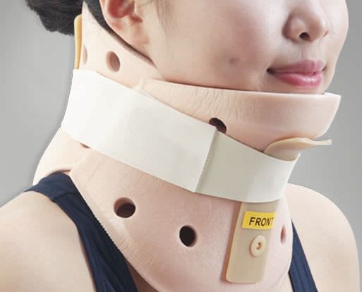 Philadelphia cervical collar / tracheostomy / with chin rest / C4 DR-123 Dr. Med