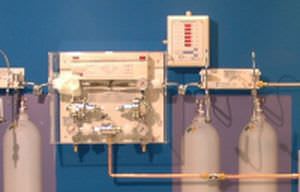 Medical gas supply unit with compressed air cylinder NOVAIR Novair Oxyplus Technologies