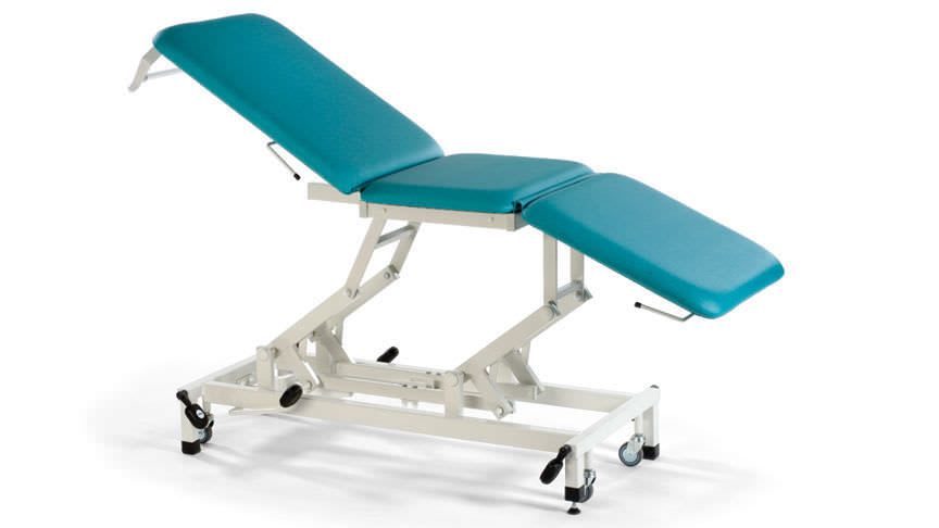 Hydraulic examination table / height-adjustable / on casters / 3-section STREAMLINE™ Merit 3 Akron
