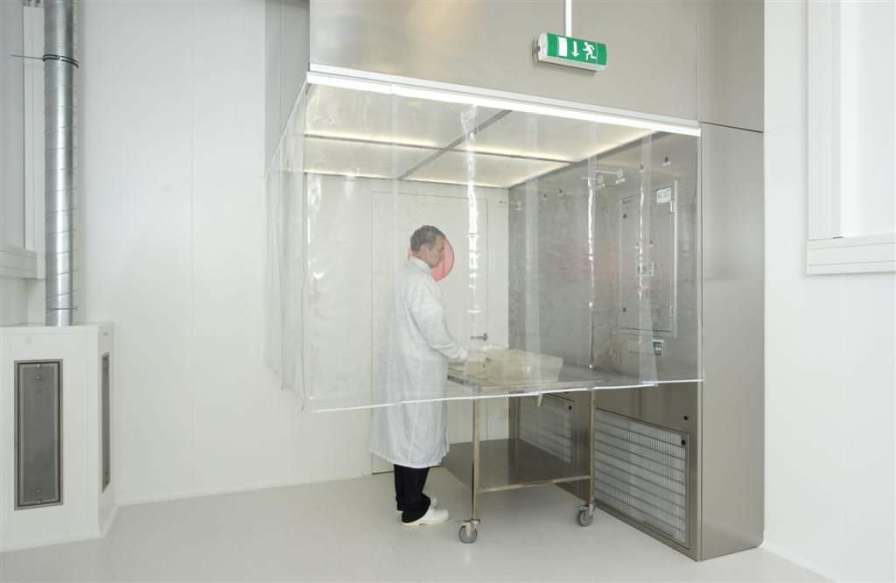 Pharmaceutical downflow containment booth GMP Ortner Reinraumtechnik