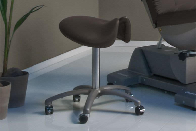 Medical stool / on casters / height-adjustable / saddle seat Large Gharieni