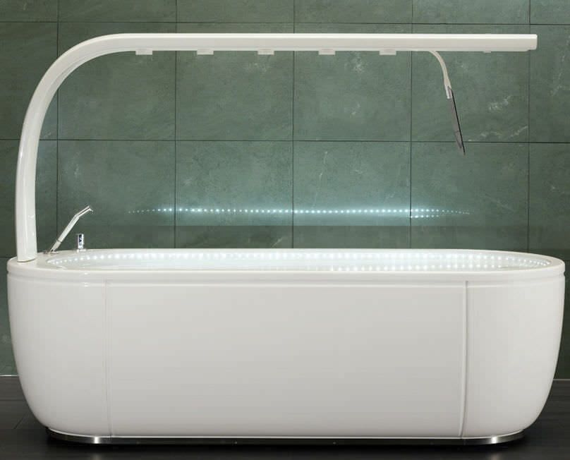 Whole body water massage bathtub / with horizontal hydromassage shower VICHY SHOWER PRESTIGE Unbescheiden