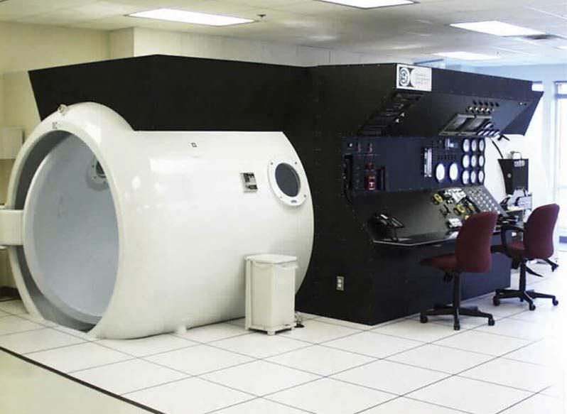 Multiplace hyperbaric chamber OxyHeal® 4000 OxyHeal
