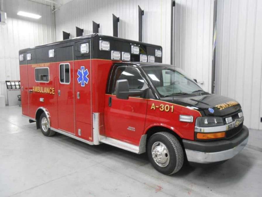 Emergency medical ambulance / type III / box Model 553 Horton Emergency Vehicles