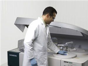 Automatic biochemistry analyzer 1800 tests/h | ADVIA® 1800 Siemens Healthcare