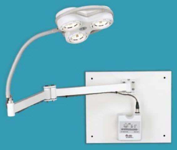 Halogen surgical light / wall-mounted / 1-arm TS2015W Tri-Star™ Sunnex MedicaLights