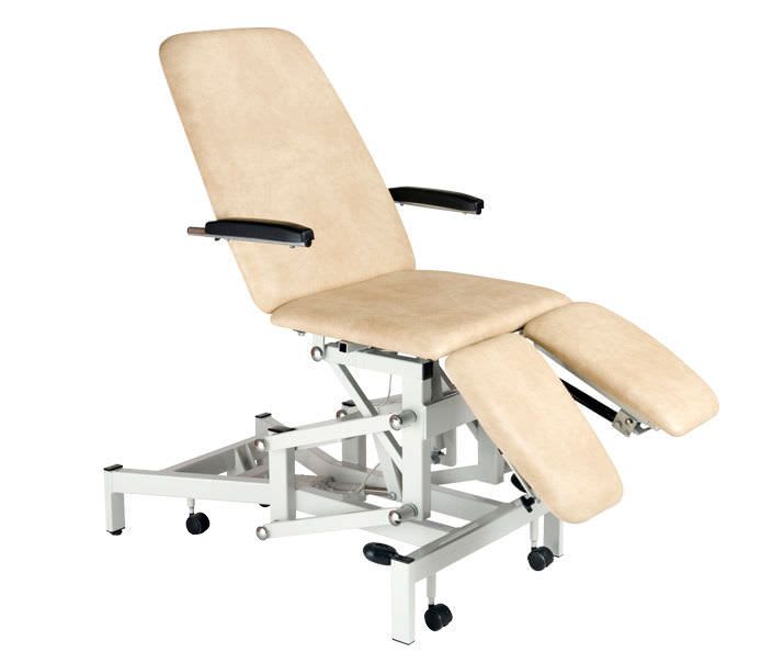 Podiatry examination chair / electrical / height-adjustable / 3-section 93CD Plinth 2000