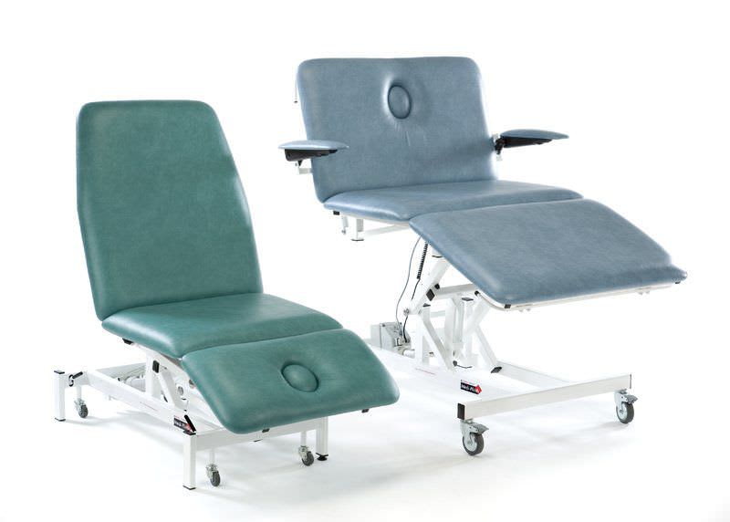 Bariatric examination table / electrical / height-adjustable / on casters Medi-Plinth