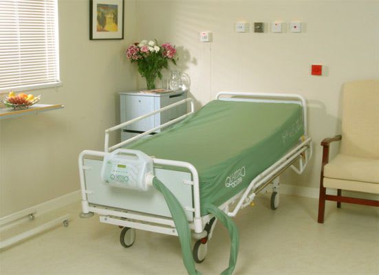 Anti-decubitus mattress / for hospital beds / dynamic air / tube QUATTRO ACUTE™ Talley