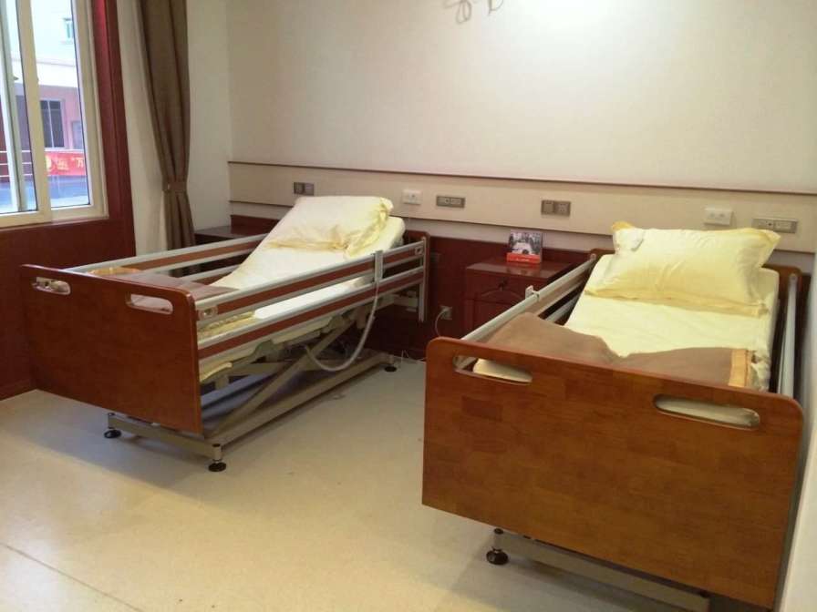Homecare bed / electrical / on casters / 4 sections DP3AA5X Shanghai Pinxing Medical Equipment Co.,Ltd