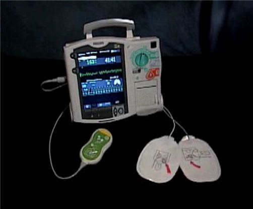 Semi-automatic external defibrillator Q-CPR Philips Healthcare