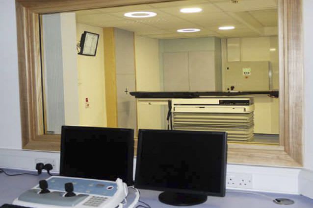 Laboratory window / hospital / viewing / radiation shielding Raybloc