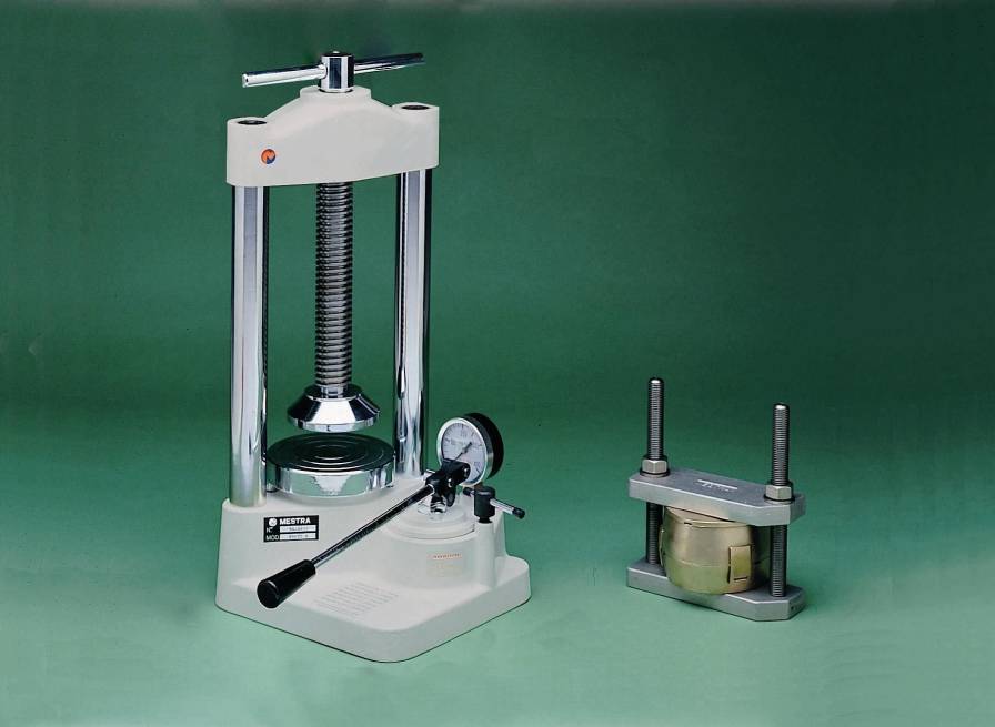 Dental laboratory hydraulic press R-030350 MESTRA Talleres Mestraitua, S.L.
