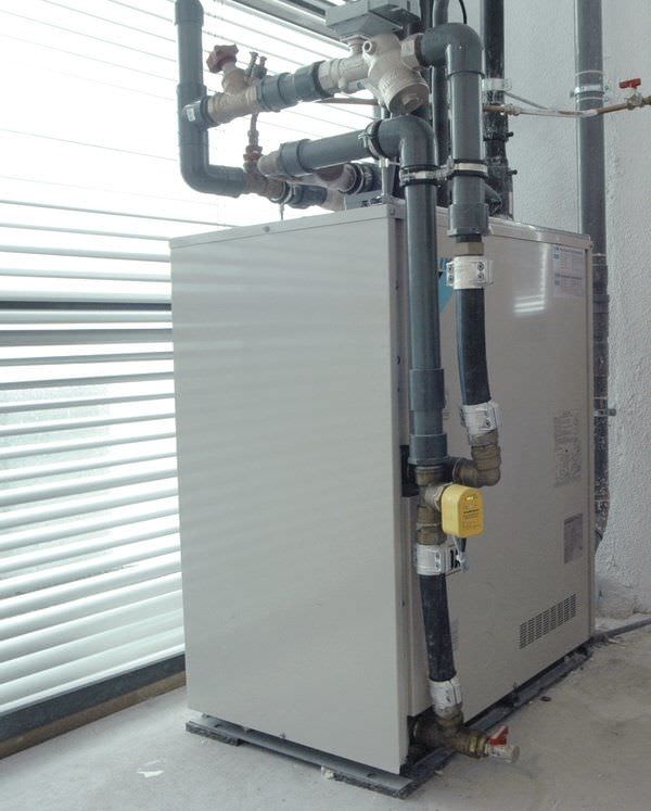 Inverter heat pump 22.4 - 81.5 kW | RWEYQ-P Daikin Europe