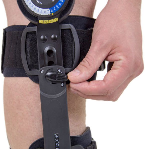 Knee splint (orthopedic immobilization) / articulated Innovator DLX® Össur