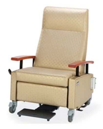 Medical sleeper chair / on casters / reclining / manual Art of Care® Treatment Hill-Rom