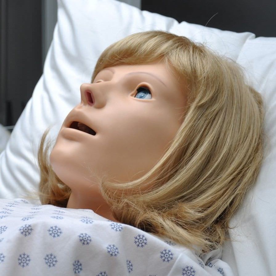 Delivery patient simulator / whole body / with vital signs monitor NOELLE® S555.100 MOES™ Gaumard