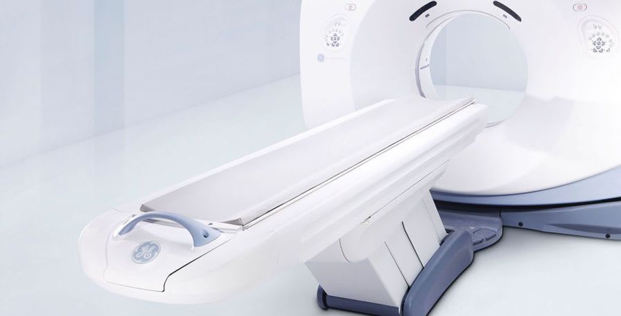 X-ray scanner (tomography) / full body tomography / wide-bore Discovery CT590 RT GE Healthcare