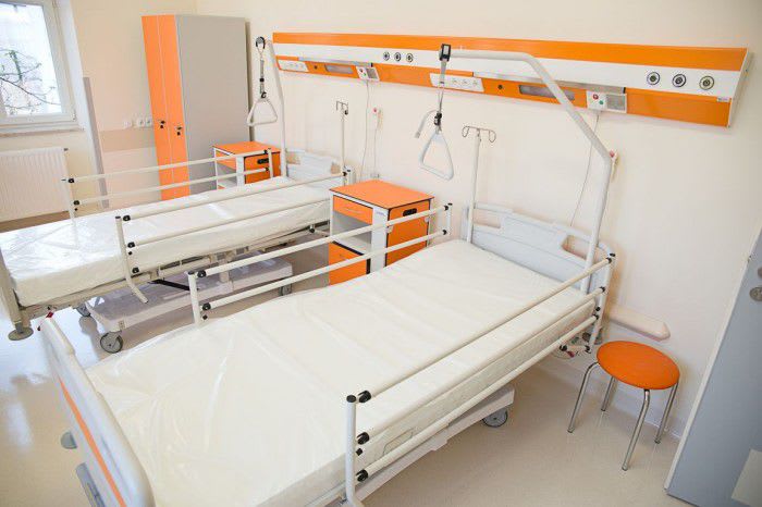Mechanical bed / electrical / height-adjustable / 4 sections Formed