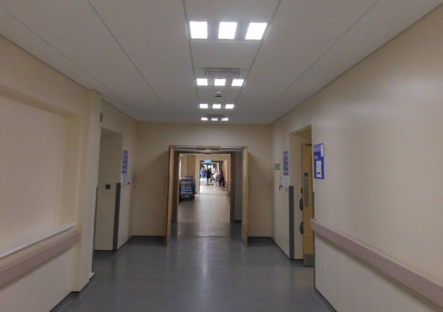 Ceiling-mounted lighting / for healthcare facilities / LED Nova 3 exled