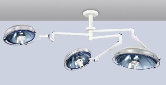 Halogen surgical light / ceiling-mounted / 2-arm 70 000 - 135 000 lux | CHROMOPHARE BRITE E 550 Berchtold