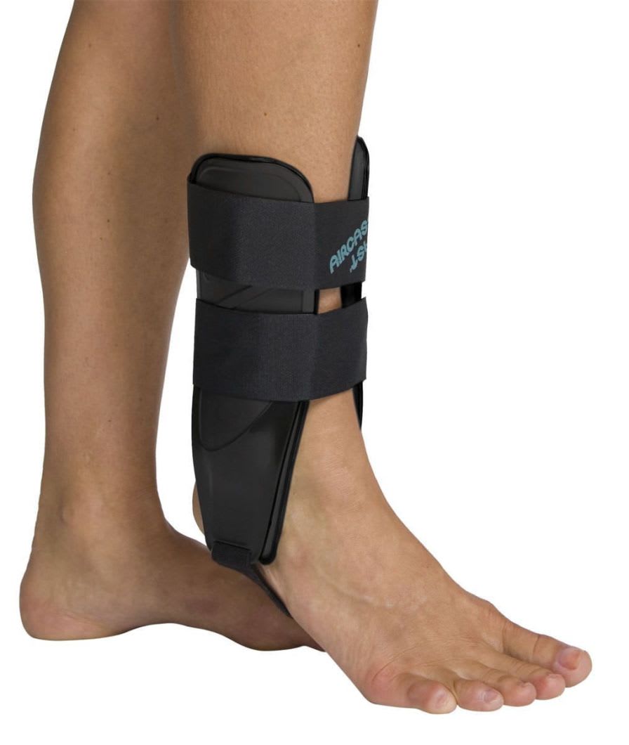 Ankle splint (orthopedic immobilization) Air-Stirrup® Light™ Aircast