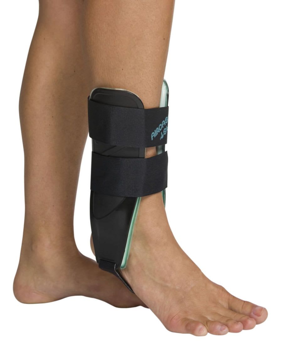Ankle splint (orthopedic immobilization) / inflatable Air-Stirrup® Universe™ Aircast