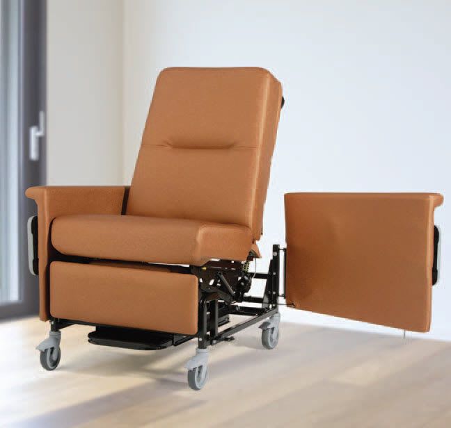 Medical sleeper chair with legrest / reclining / on casters / electrical 86 series Champion