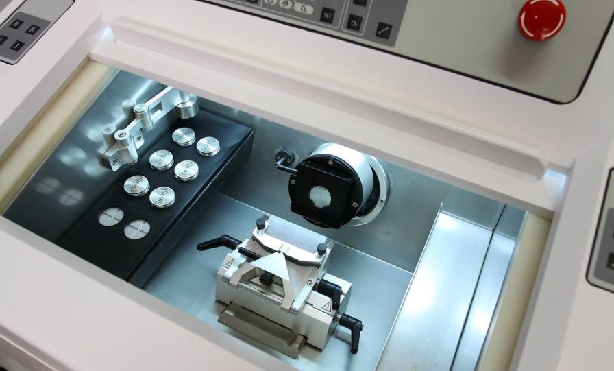 Automatic microtome cryostat AST 550 Amos scientific