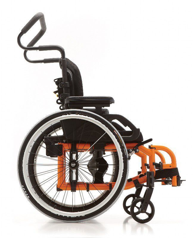 Passive wheelchair / folding / with legrest / pediatric Helio Kids Motion Composites
