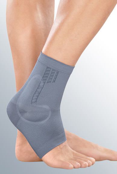 Ankle sleeve (orthopedic immobilization) / with malleolar pad protect.Leva medi