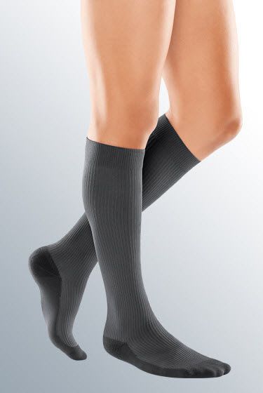 Socks (orthopedic clothing) / compression / man medi travel men medi