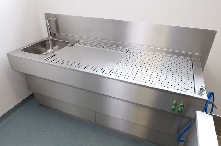 Dissection table / with downdraft ventilation / with sink LEEC