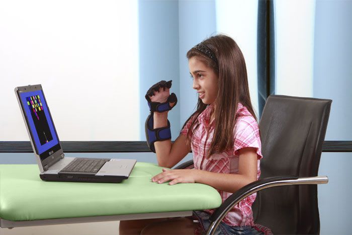 Hand rehabilitation system / computer-based HandTutor™ MediTouch