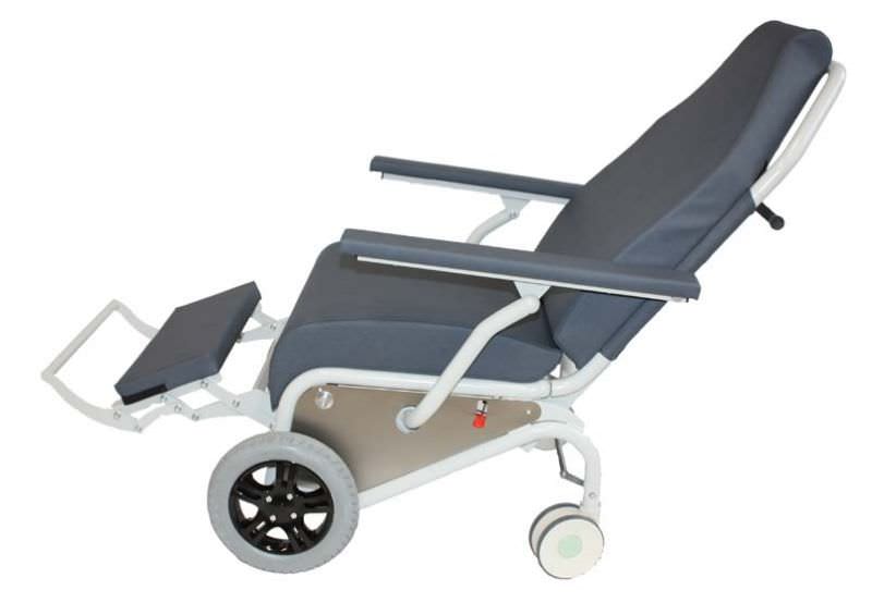 Medical sleeper chair / on casters / reclining / manual / bariatric COSY CHAIR V103-4100 Horcher Medical Systems