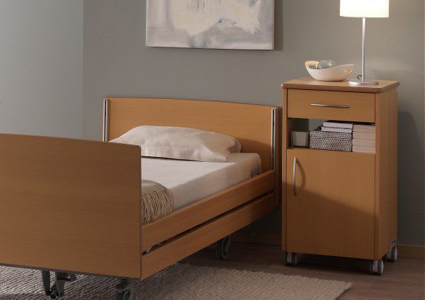Bedside table / on casters / with integrated over-bed table Quadra Care Haelvoet