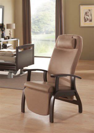 Reclining medical sleeper chair / with legrest / manual Fero 07580 Haelvoet
