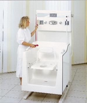 Shower chair / commode / height-adjustable SHOWER CUBICLE Georg Krämer Ges