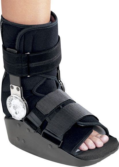 Short walker boot / articulated MaxTrax® ROM Ankle DonJoy