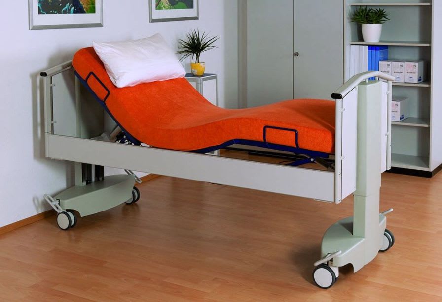 Electrical bed / height-adjustable / 4 sections / lifting column FullCare Bionic Medizintechnik