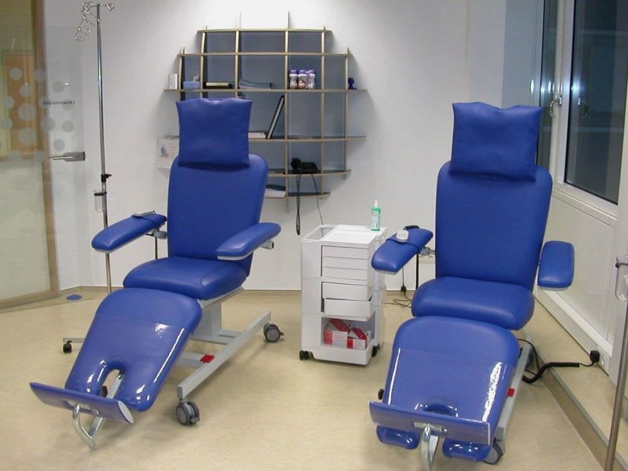 Electrical treatment armchair / on casters BasicLine Bionic Medizintechnik