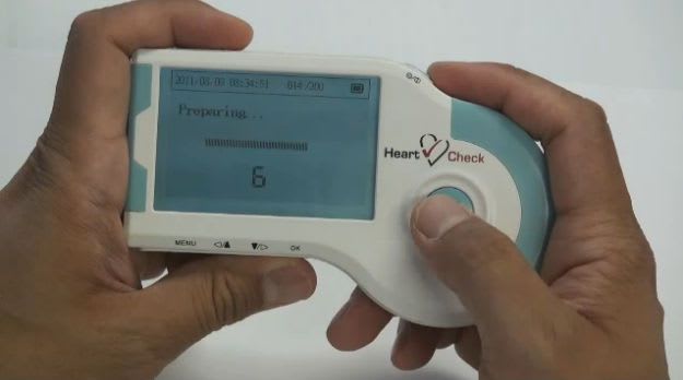 ECG patient monitor / portable HeartCheck™ Cardiocomm Solutions
