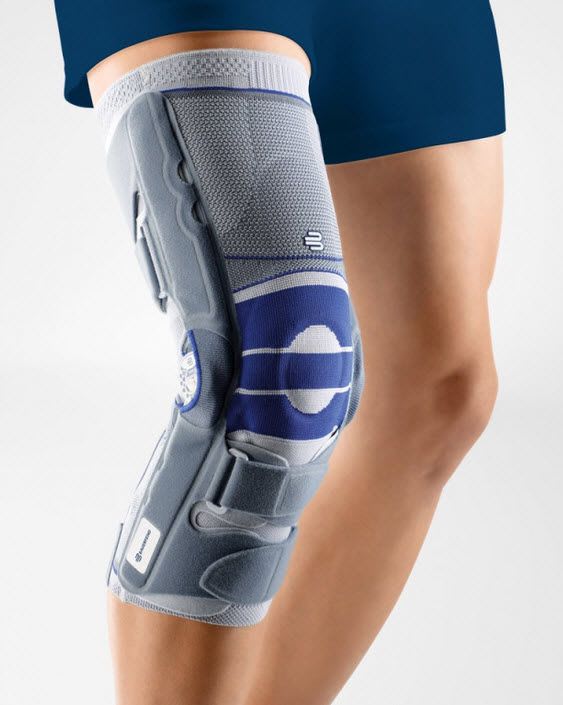 Knee orthosis (orthopedic immobilization) / knee ligaments stabilisation / articulated / with patellar buttress SofTec® Genu Bauerfeind