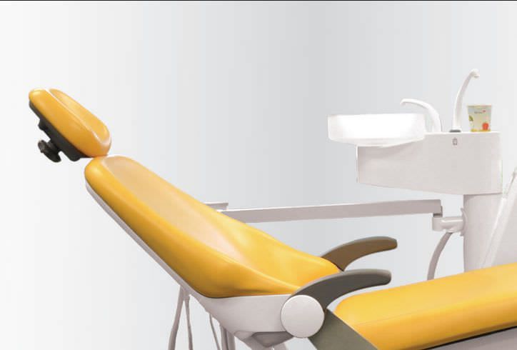 Dental unit with motor-driven chair / with lamp Smart Package Beyes Dental Canada